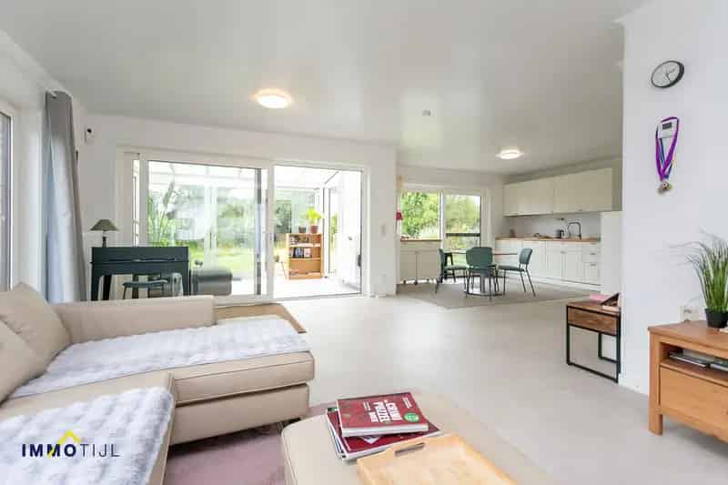 Prachtige villa , 4 kamers, toplocatie te Sint-Gillis!