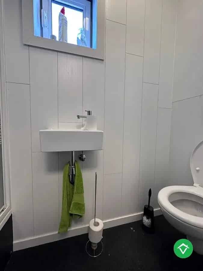 Veelzijdig bedrijfsgebouw van 294 m² op toplocatie in Torhout