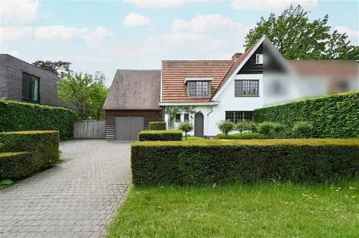 Villa Te Koop Vriesdonk: Charmante 4 Slaapkamers Nabij Centrum