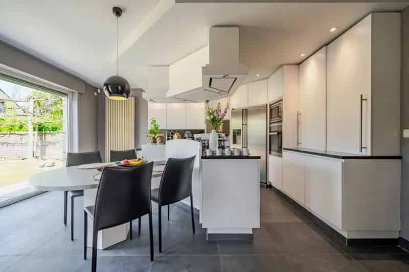 Roeselare : Exclusieve villa in rustige wijk De Gotelaar – 300 m² pure luxe op 657 m² grond