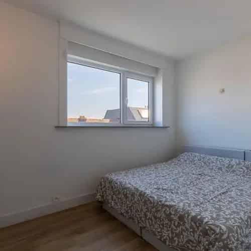 STIJLVOL & GERENOVEERD APPARTEMENT in het hartje van OOSTKAMP MET 2 SLAAPKAMERS