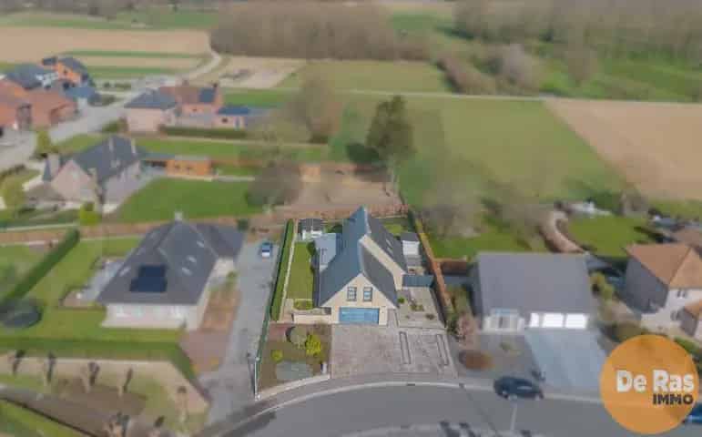 Villa te koop in Hillegem