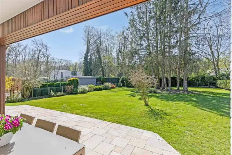 Charmante villa bij het bos van Strihoux