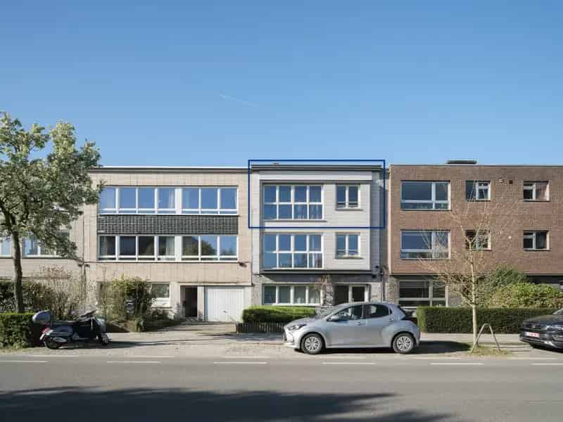 Appartement te huur Gent: Lichtrijk 2 slaapkamers nabij Sint-Pieters