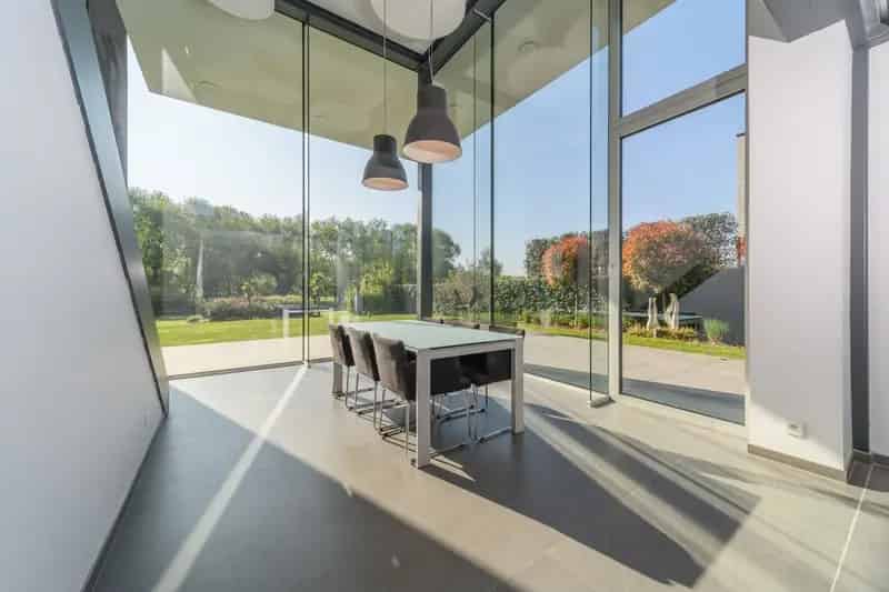 Zeer ruime, moderne en luxueuze villa