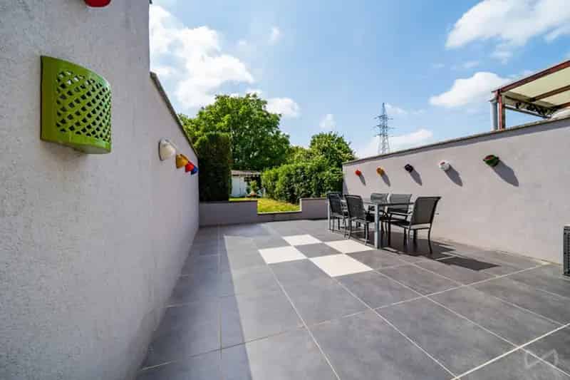 Huis met vier slaapkamers in Haren (bruxelles)