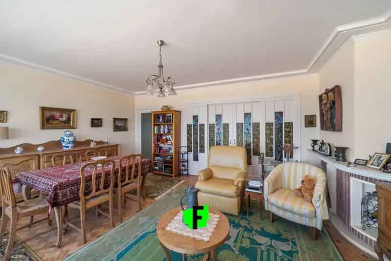 Studio met slaaphoek met zeezicht in centrum Oostende.