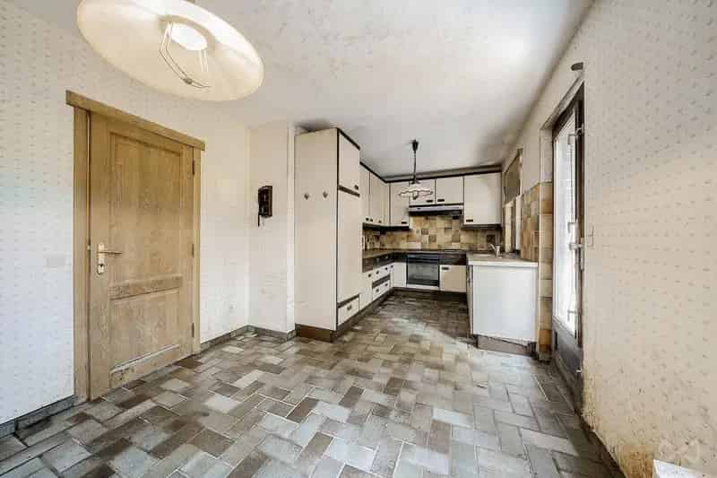 Huis met drie slaapkamers in Céroux-mousty