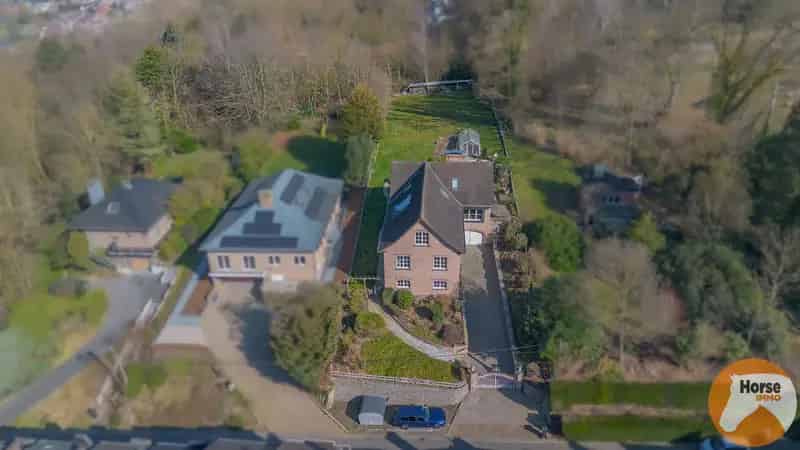 GERAARDSBERGEN -  Ruime villa met vele mogelijkheden