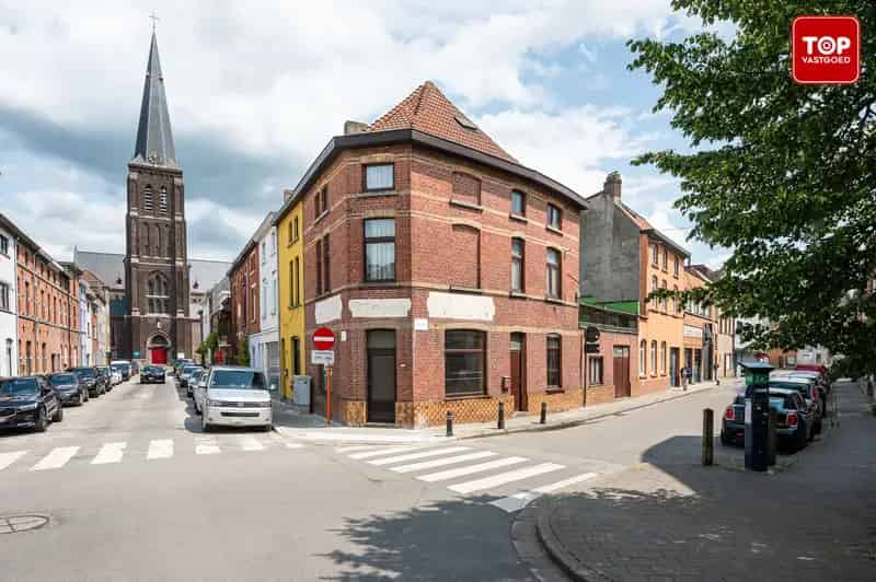 Ruime gezinswoning op 5 minuten fietsen van Gent centrum.