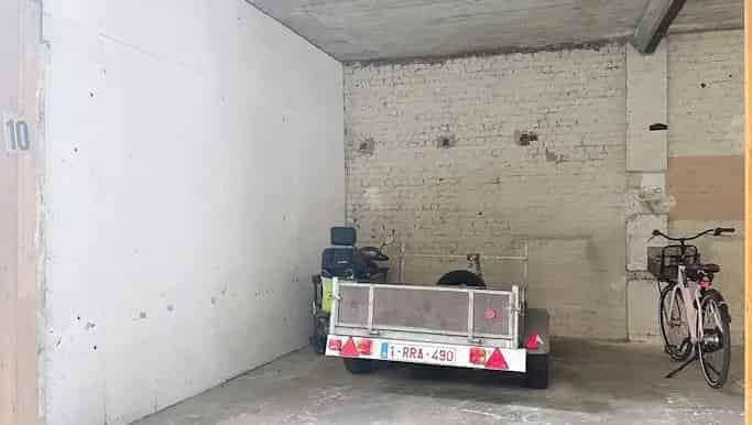 Garage te huur in Koning Albert I-Laan 45, Roeselare - Dewaele