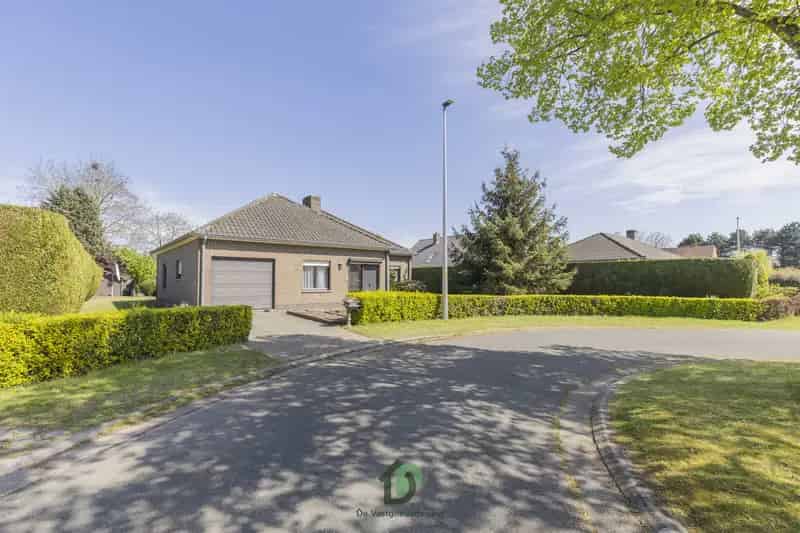 Te renoveren bungalow Oostakker