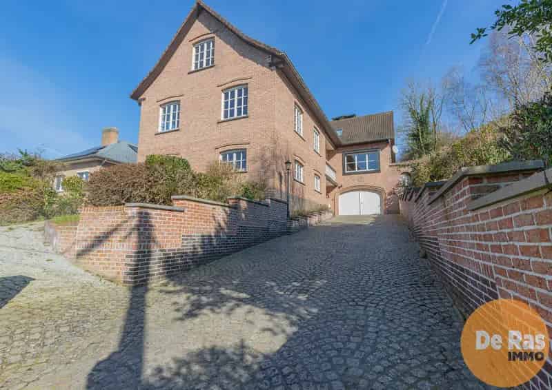 GERAARDSBERGEN -  Ruime villa met vele mogelijkheden