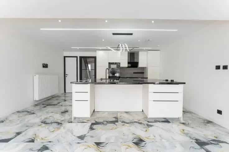 Luxueus gerenoveerde woning te koop 4 slaapkamers tuin Tielt