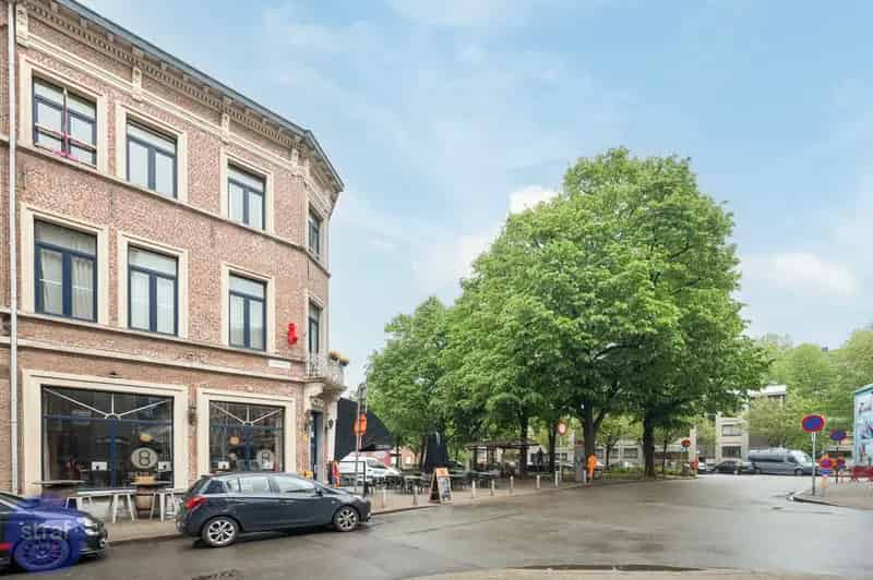 Stabiel verhuurd handelspand - groot terras - TOP locatie