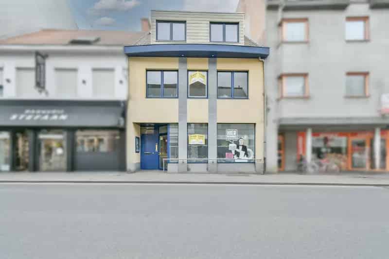 Huis te huur Torhout: Handelszak met Appartement