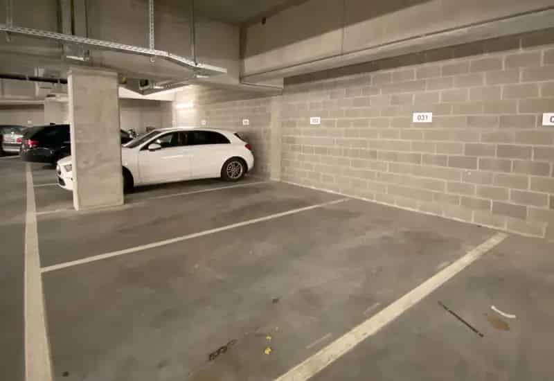 Goed gelegen parking te koop