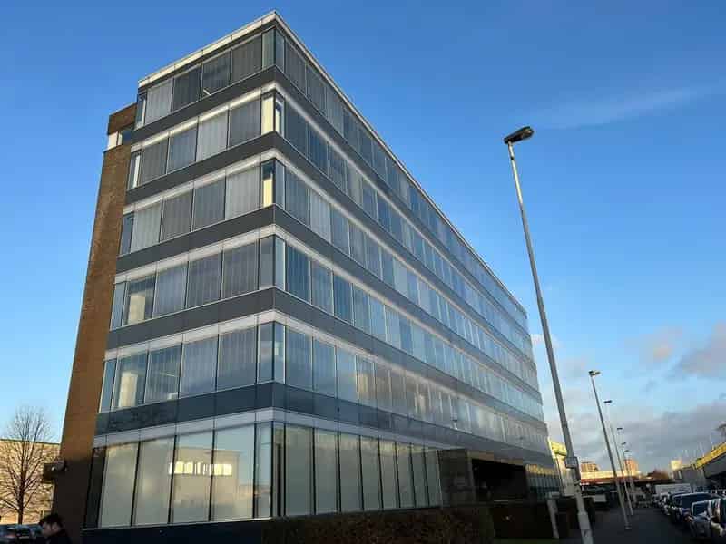 Hoogwaardig afgewerkt kantoorruimten vanaf 396 m²