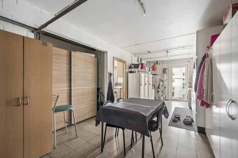 Huis te huur Staden: 3 slaapkamers, ruime werkplaats