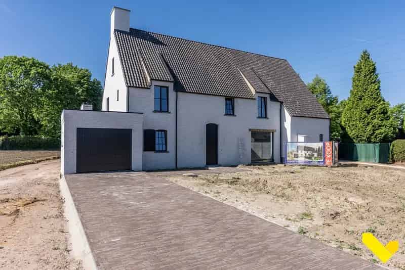 Luxueuze Halfopen Nieuwbouwwoning Op Ruim Perceel