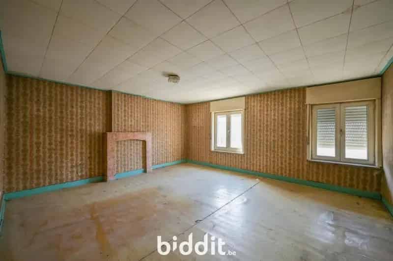 VOLLEDIG TE RENOVEREN WONING