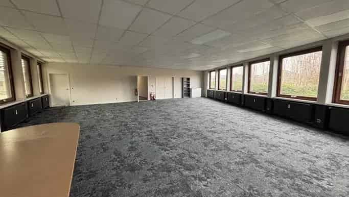 Kantoor te huur in Bissegemsestraat 56, Heule - Dewaele