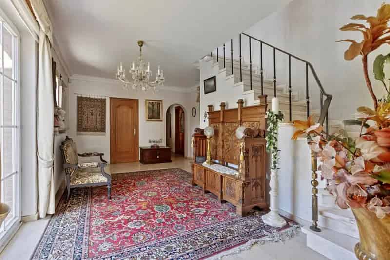 Charmante villa op unieke locatie in de Marnix wijk