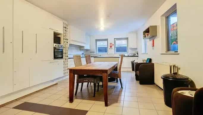 Studentenkamer te koop in Generaal Belliardstraat 27, Antwerpen - Dewaele