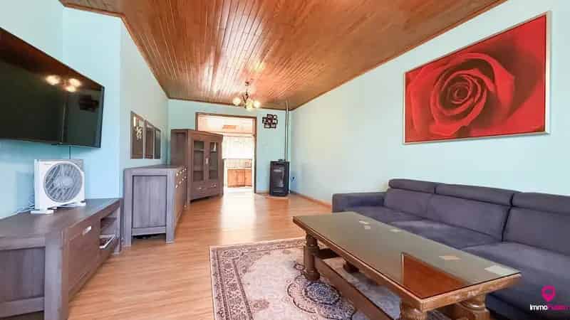 Gezinswoning met 3slpks en veel potentieel te Beringen!