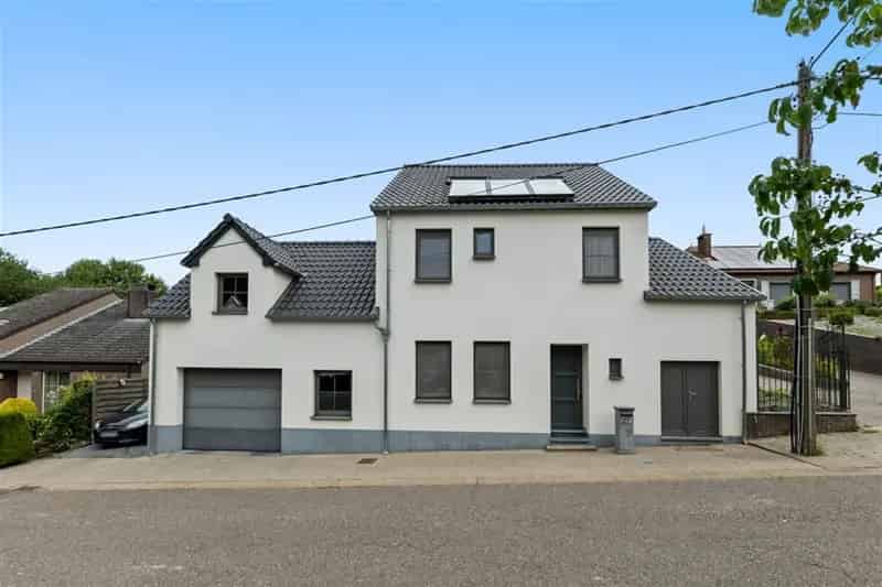 RUIME, INSTAPKLARE OPEN BEBOUWING MET PRACHTIGE TERRASSEN OP EEN RUSTIGE LOCATIE