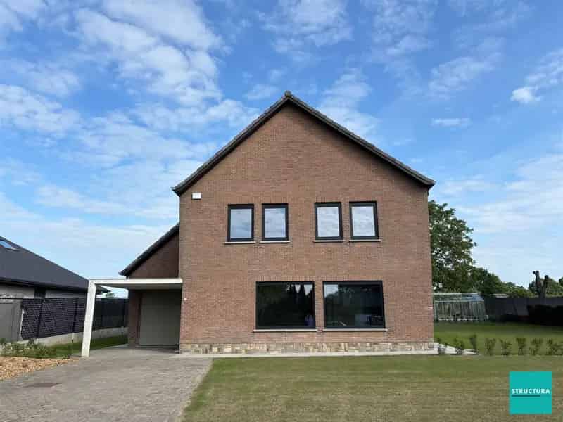 Volledig gerenoveerde woning gelegen op een rustige locatie