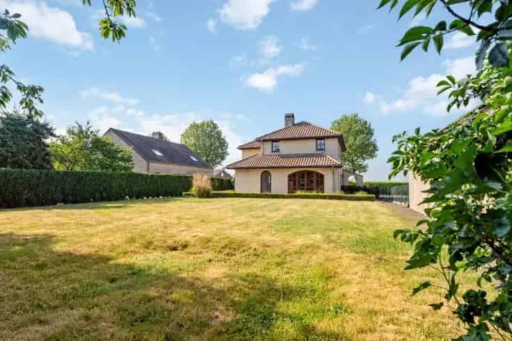 Huis Te Koop: Instapklare Villa 4 slaapkamers 922m²