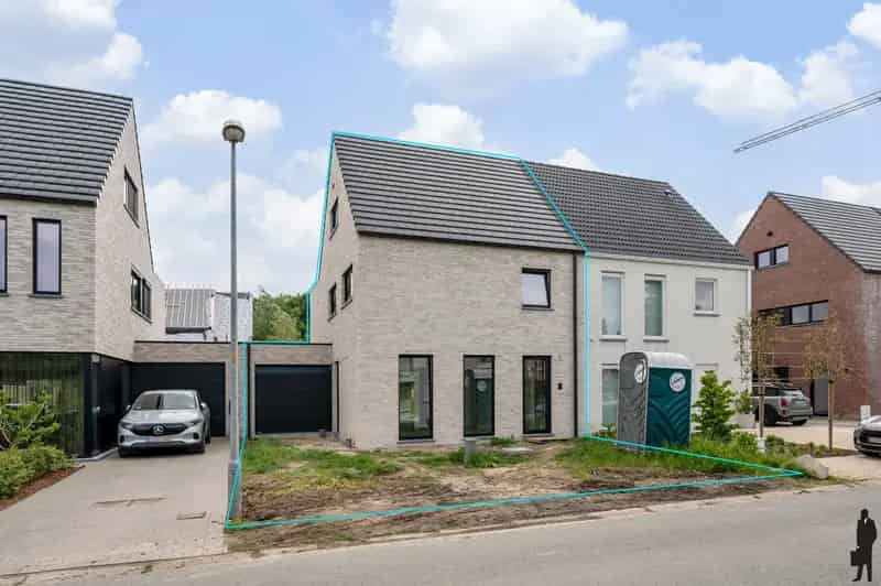 Hedendaagse Nieuwbouwwoning te Hoogstraten 3 slaapkamers 188m²