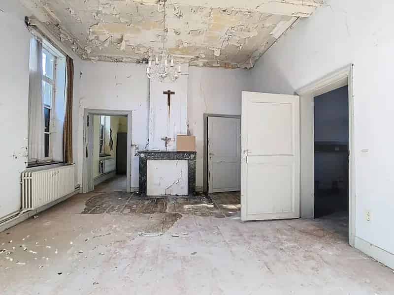 Karaktervolle pastoriewoning in het hart van Moorsel!