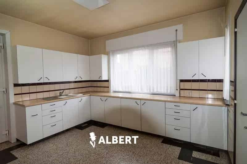 Te renoveren woning met grote tuin nabij centrum Diepenbeek!