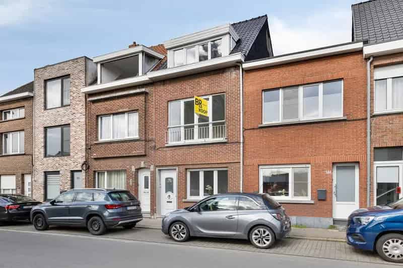 Gerenoveerde woning 4 slaapkamers te Boom