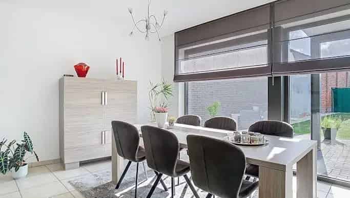 Gelijkvloers appartement te huur in Bazelstraat 56, Kruibeke - Dewaele