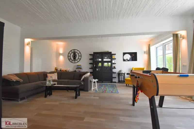 Ruime modern gerenoveerde woning te koop in Huizingen