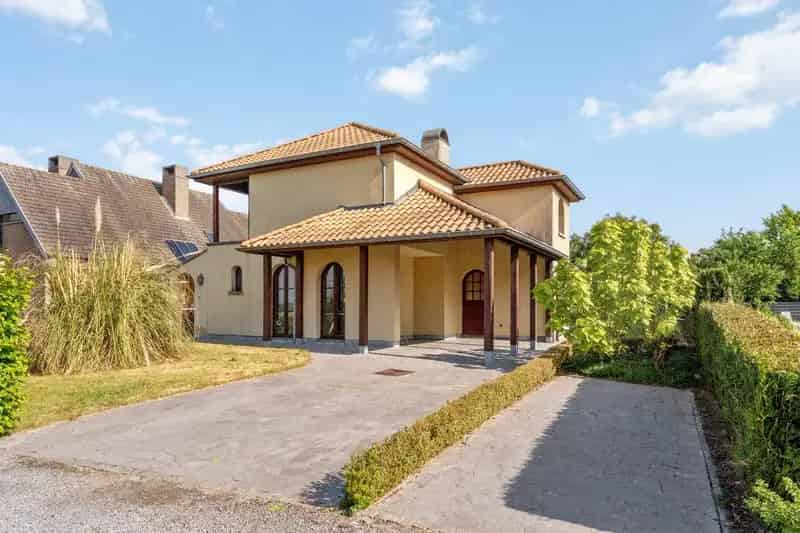 Rustige Vrijstaande Villa 4 Slaapkamers 922m2