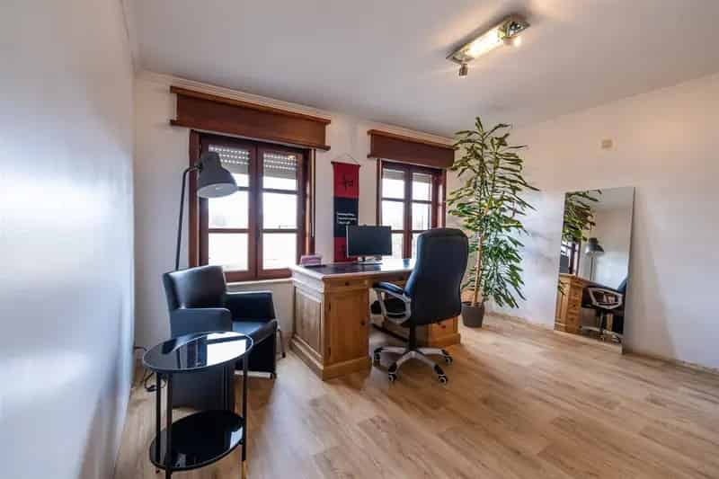 Label D, subliem gelegen, villa met 4 slpk. op 17a70
