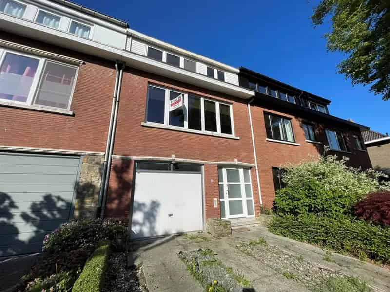 Charmante bel-etagewoning met zuidgerichte tuin, garage en bureau in Mortsel (wijk Selland)