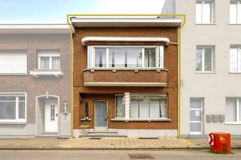 Huis te huur Mortsel: 2 slaapkamers, tuin, te renoveren
