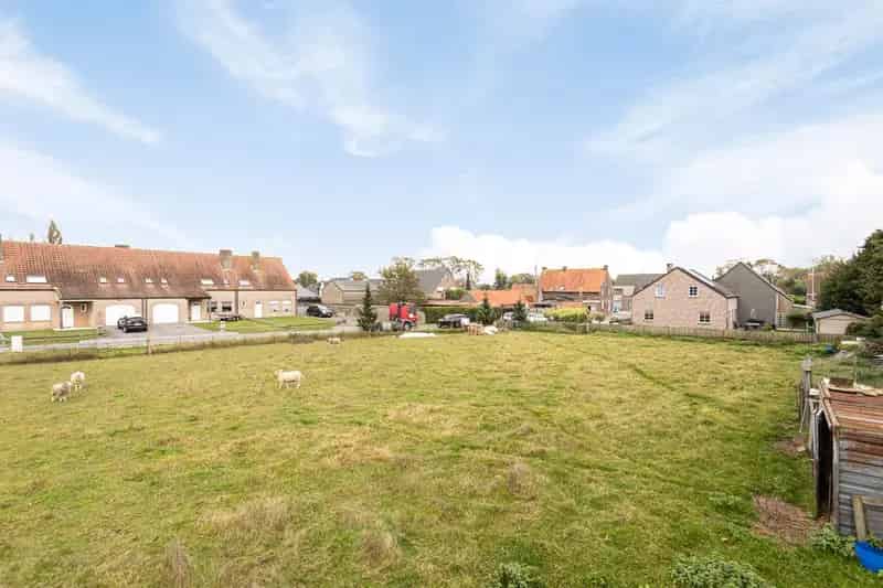 MOOI PERCEEL BOUWGROND OP RUSTIGE LANDELIJKE LIGGING