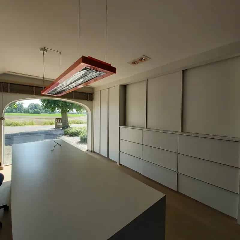 Uniek kantoorgebouw  te Izegem