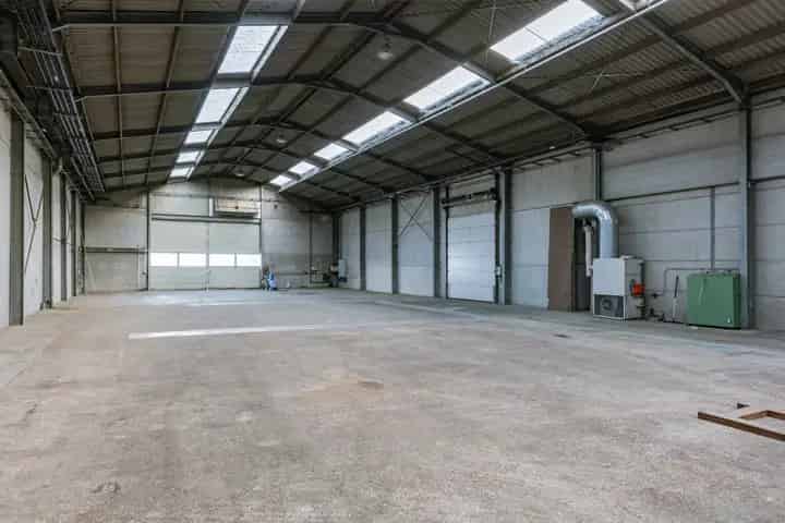 Magazijn te koop in Lo-Reninge