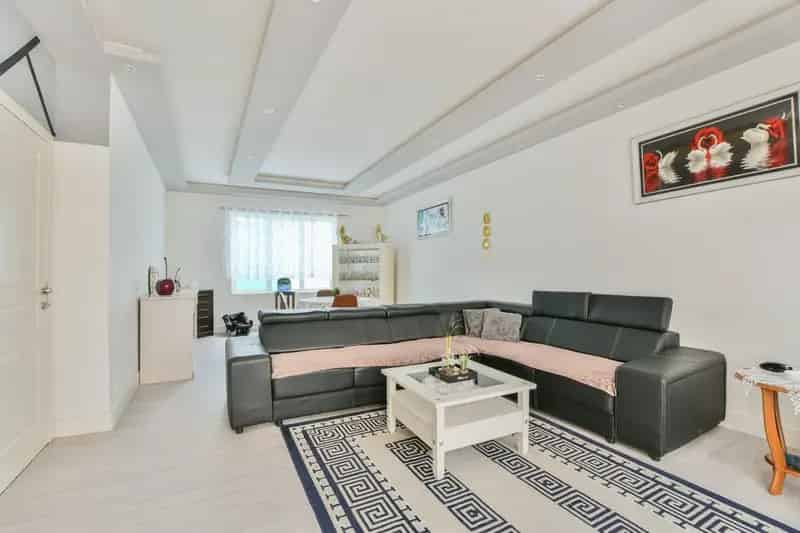 Ruime woning met 5 slaapkamers