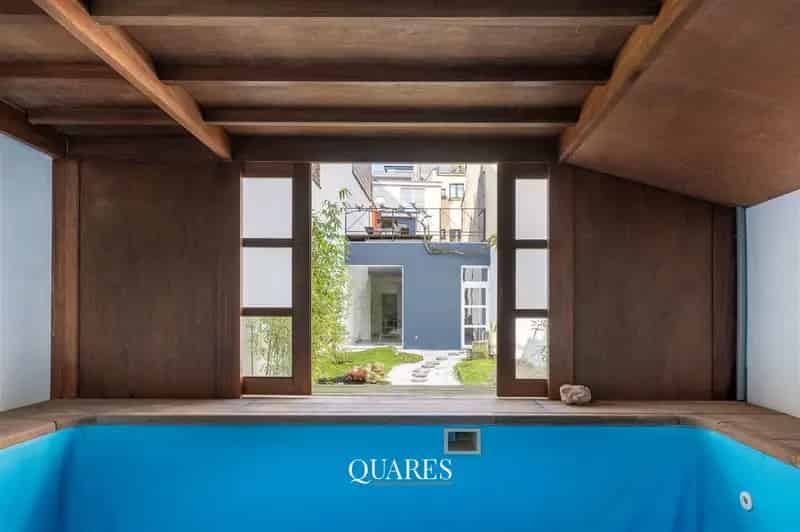 Herenhuis met zuidgerichte tuin en terras in het historisch centrum