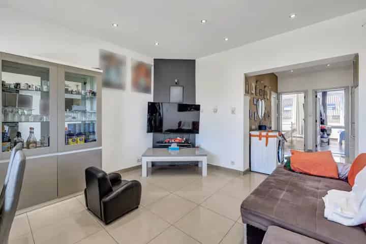 Instapklaar appartement te koop in Anderlecht