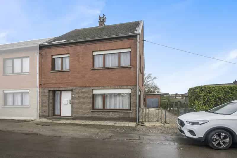 Huis te huur met veel potentieel, rustige locatie