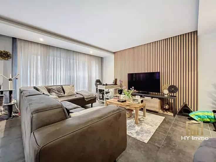 Appartement te koop Ruisbroek gerenoveerd 95m2 2 slaapkamers terras